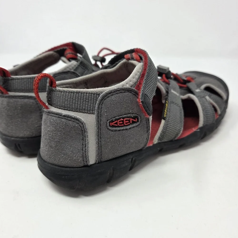 KEEN 1014126 Big Kids' Seacamp II CNX-C Red Gray Shoe Sandal Size 2
